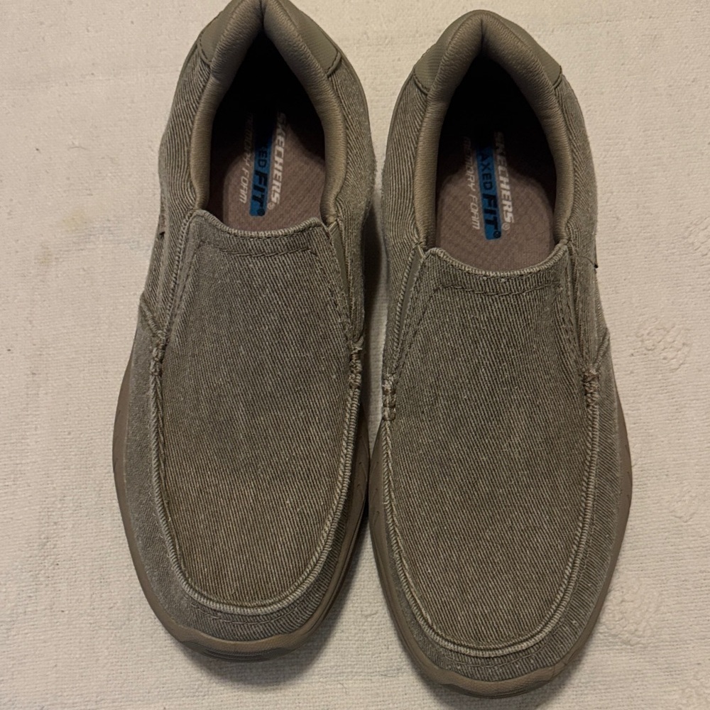 Skechers Mens Shoe Cohagen Vierra Relaxed Fit Slip-On Casual Loafer Size 11Taupe